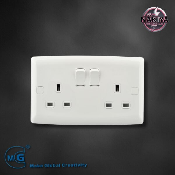 13A SOCKET DOUBLE WITH SWITCH AND NEON