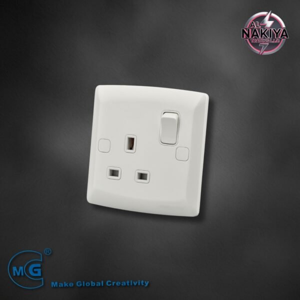13A SOCKET WITH SWITCH AND NEON